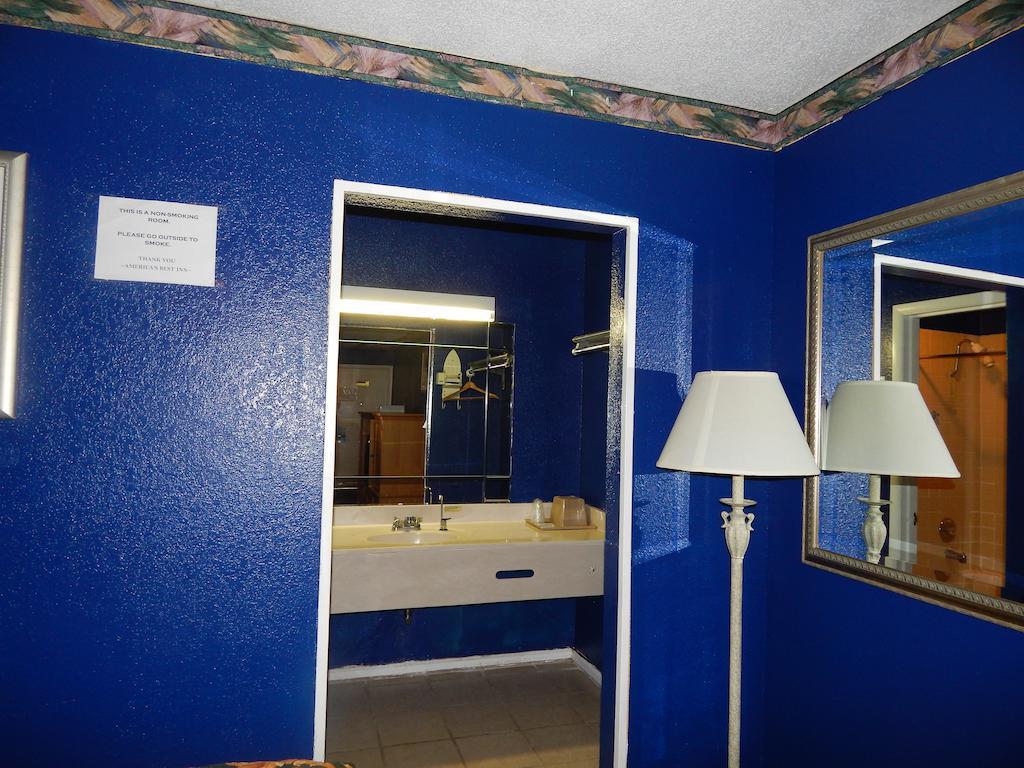 America'S Best Inn Montgomery Ruang foto