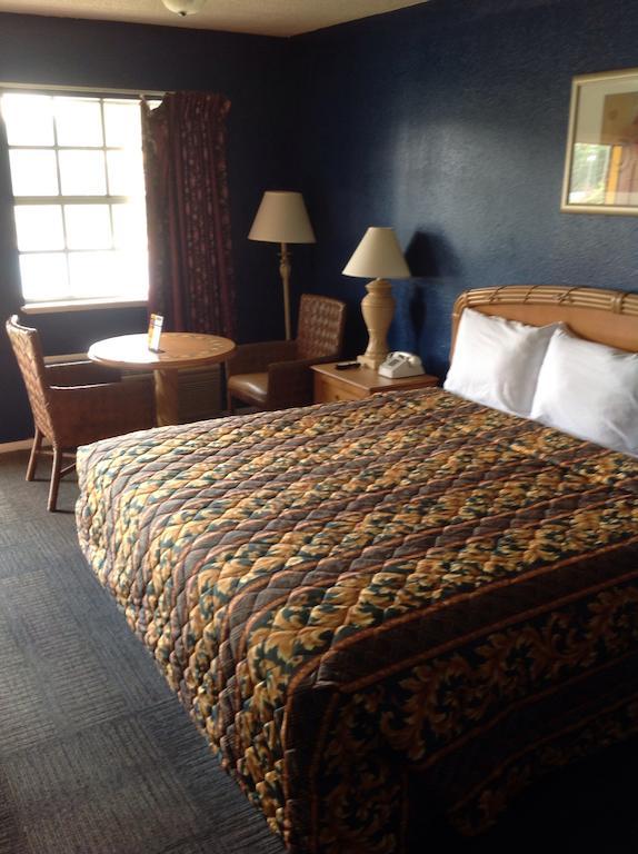 America'S Best Inn Montgomery Ruang foto