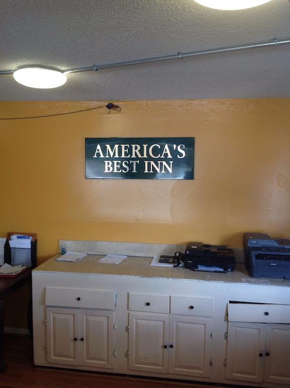 America'S Best Inn Montgomery Bagian luar foto
