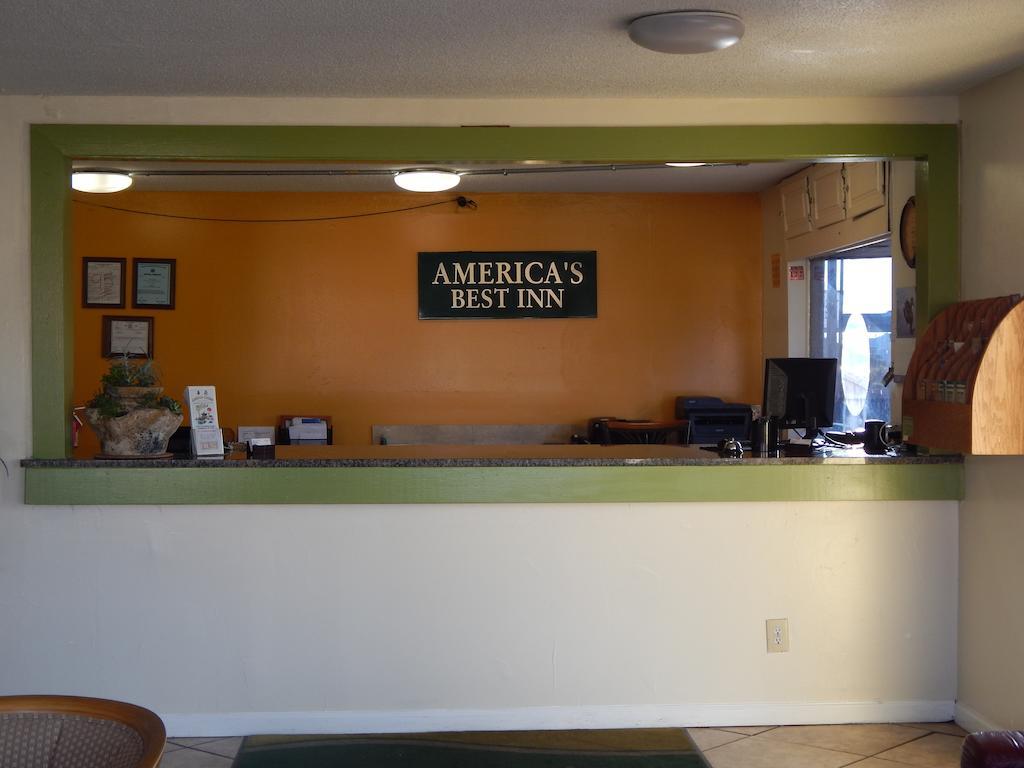 America'S Best Inn Montgomery Bagian luar foto