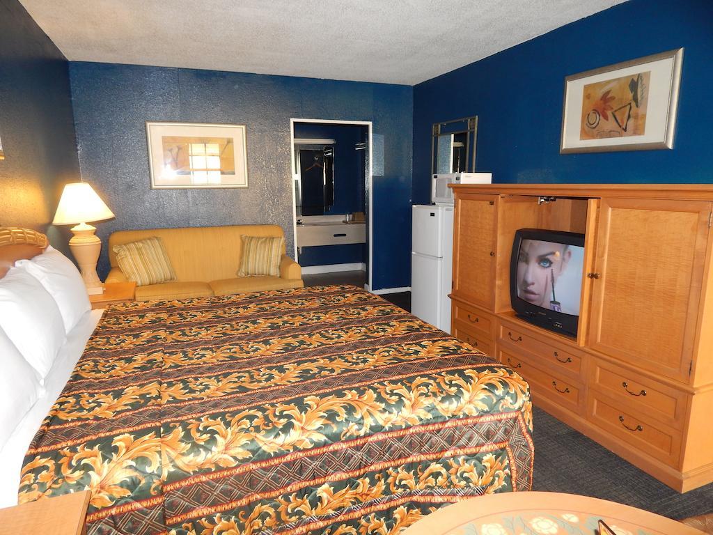 America'S Best Inn Montgomery Bagian luar foto